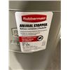 Image 2 : Rubbermaid Animal Stopper 121 L Garbage Bin NO Lids Lot of 2