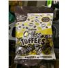 Image 2 : Walker's English Creamy Toffees Candy 12 x 150g