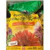 Image 2 : MiracleGro Potting Mix 8.8L x 3