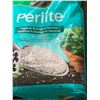 Image 2 : MiracleGro Perlite Improves Drainage & Aeration 8.8L