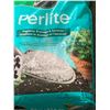 Image 2 : MiracleGro Perlite Improves Drainage & Aeration 8.8L