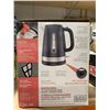 Image 2 : Black & Decker Rapid Boil 1.7L Stainless Steel Electric Cordless  Kettle