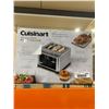 Image 1 : Cuisinart Touch Screen 4-Slice Toaster