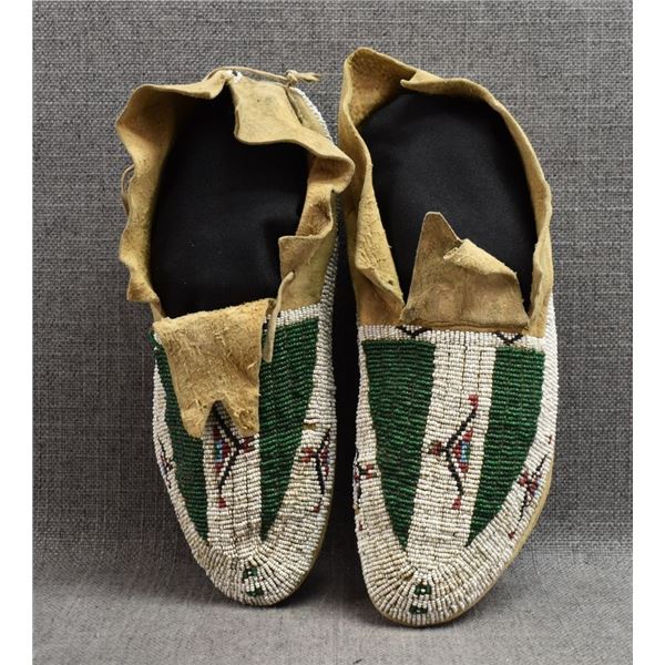 CHEYENNE BEADED MOCCASINS