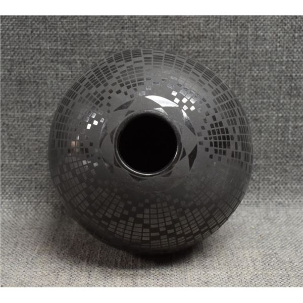 MATA ORTIZ POTTERY BOWL (SIGNED)