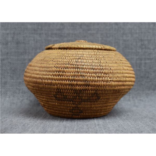 SHOSHONE/PAIUTE LIDDED BASKET