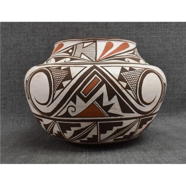 ZUNI/HOPI POTTERY OLLA (EDAAKIE SILAS)