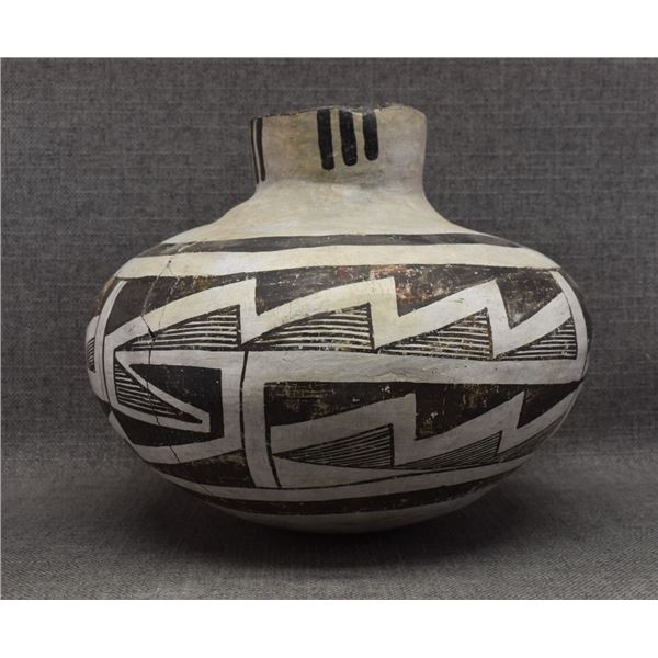 ANASAZI POTTERY OLLA