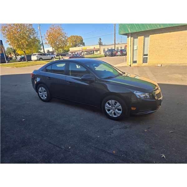 2013 Chevrolet Cruze LT 4 Dr Car        99,257 Kms    Very Clean Low KMs