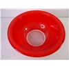 Image 7 : Set of (3) Red Pyrex Clear Bottom Mixing Bowls