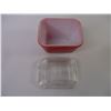 Image 3 : (2) Vintage Pyrex Red Refrigerator Dish with Ribbed Lid- the other has no lid