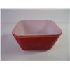 Image 6 : (2) Vintage Pyrex Red Refrigerator Dish with Ribbed Lid- the other has no lid