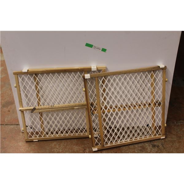 *(2) Northstates Baby Gates