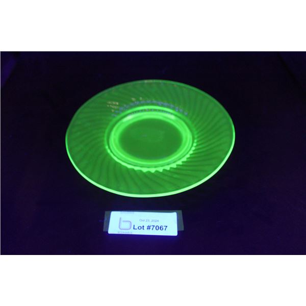 Uranium Glass 8'' Plate