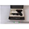 Image 1 : Weller Soldering Iron w/ Case - Powers on, as is