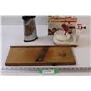 Image 1 : Wood Mandolin, Cheese Grater, Apple Peeler in Box