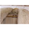 Image 2 : * Women's White Fox "Fur Town" Brand Fur Coat - Size 12