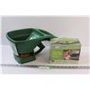 Image 1 : Scott's Handheld Fertilizer/Seed Spreader & Lawn Edging Kit