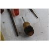 Image 10 : (25) Screwdrivers and (2) Metal Files