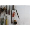 Image 11 : (25) Screwdrivers and (2) Metal Files