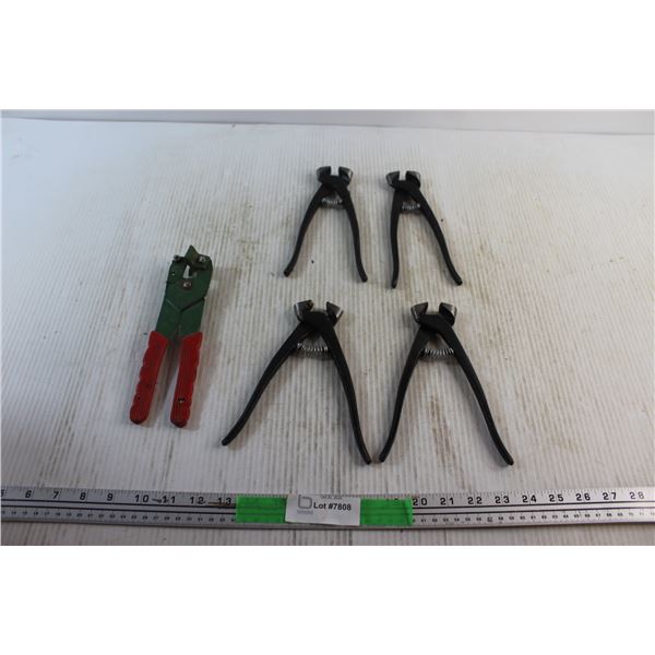 (4) Nail Pliers and Handheld Tile Cutter