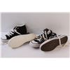 Image 2 : (2) Men's Converse Shoes - Sizes 3 & 4