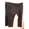 Image 7 : (3) Men's Size 48 Waist Pants