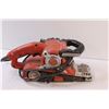 Image 4 : Black & Decker Belt Sander - Working