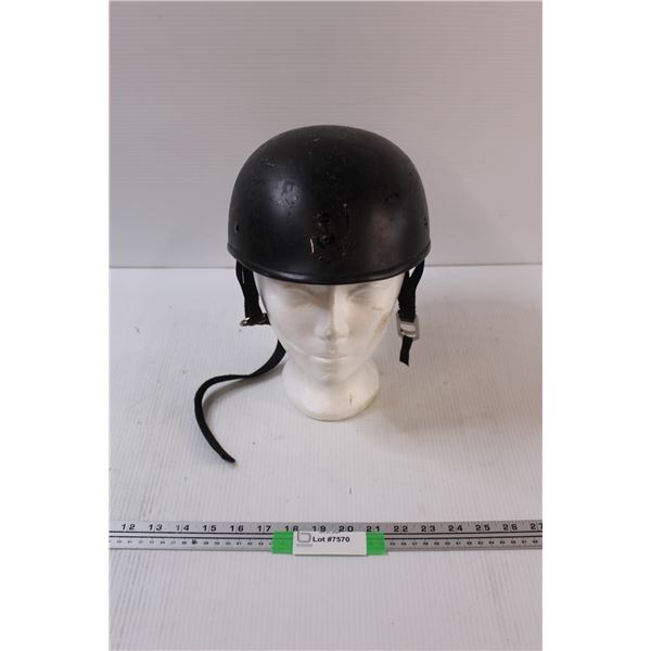 Men's Medium Motorcycle Helmet - Some Wear