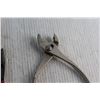 Image 6 : Wire Stripper, Pliers, Needle Nose Pliers, Wire Cutters and Nail Puller