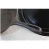 Image 5 : Cast Iron and Non Stick Frying Pans with (1) Lid 12''