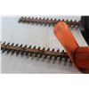 Image 7 : (2) Electric Black & Decker Hedge Saws - As Is