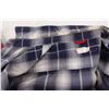 Image 3 : (3) Men's Flannel Shirts XL (Levi's, Chaps, Urban Vintage)