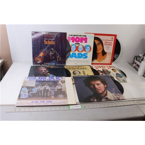 (8) Records (Beatles, Willie Nelson etc.)