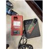 Image 8 : ELECTRIC HEDGE TRIMMER, 2 BATTERY CHARGERS 2 MAKITA TOOLS AND JIGSAW
