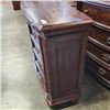 Image 8 : WYNWOOD 12 DRAWER DRESSER