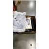 Image 1 : TWO PATIO LOUNGE CHAIR COVERS AND TWO BBQ GRILL COVERS