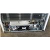 Image 8 : AMANA WHITE FRIDGE, UPPER FREEZER, WORKING