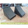 Image 1 : rubber wheel chocks