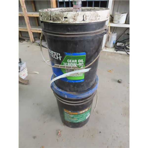 15-40 DMO pail and small amount of gear oil