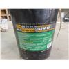 Image 2 : 15-40 DMO pail and small amount of gear oil