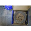 Image 13 : 2 brake drums and two rotors off a 2008 gmc sierra 1500