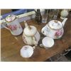 Image 3 : tea set and assorted glassware