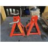 Image 1 : two jack stands