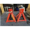 Image 3 : two jack stands