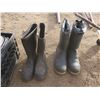 Image 2 : two pairs of rubber boots