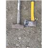 Image 3 : sledge hammer and axe