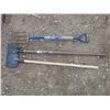 Image 1 : pitch fork and two hoes