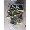 Image 2 : crate of ratchet straps