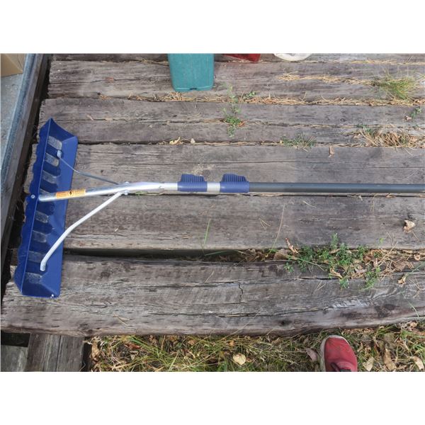 snow shovel
